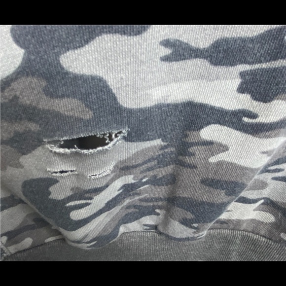 Rue + Distressed Camouflage Sweatshirt 1X Gray Black Crew Neck Long Sleeves - Picture 9 of 16